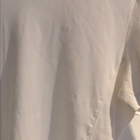 Calvin Klein Men’s V-NECK T-Shirt - Picture 4 of 4